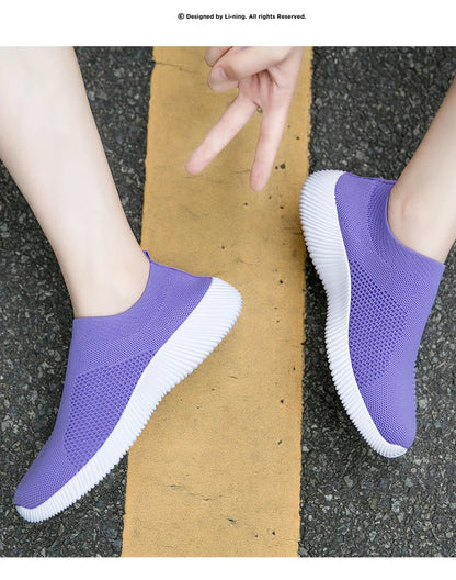 2022 Women Vulcanized Shoes High Quality Women Sneakers Slip On Flats Shoes Women Loafers Plus Size 42 Walking Flat