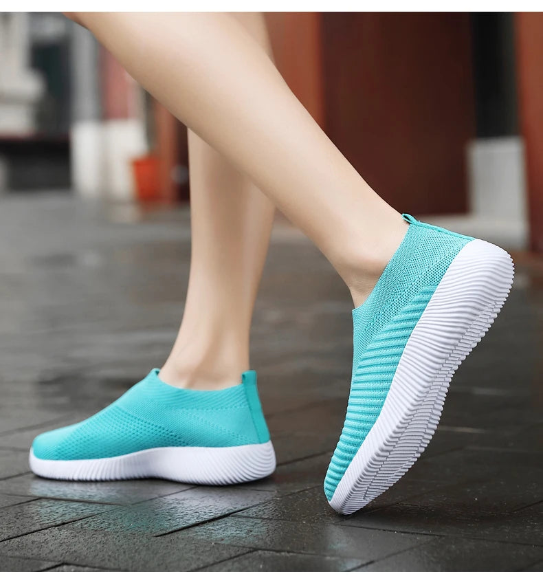 2022 Women Vulcanized Shoes High Quality Women Sneakers Slip On Flats Shoes Women Loafers Plus Size 42 Walking Flat