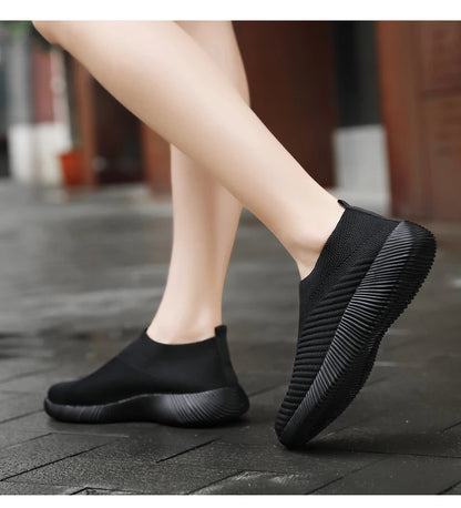 2022 Women Vulcanized Shoes High Quality Women Sneakers Slip On Flats Shoes Women Loafers Plus Size 42 Walking Flat