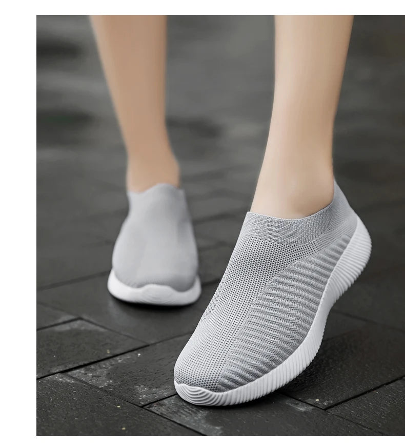 2022 Women Vulcanized Shoes High Quality Women Sneakers Slip On Flats Shoes Women Loafers Plus Size 42 Walking Flat