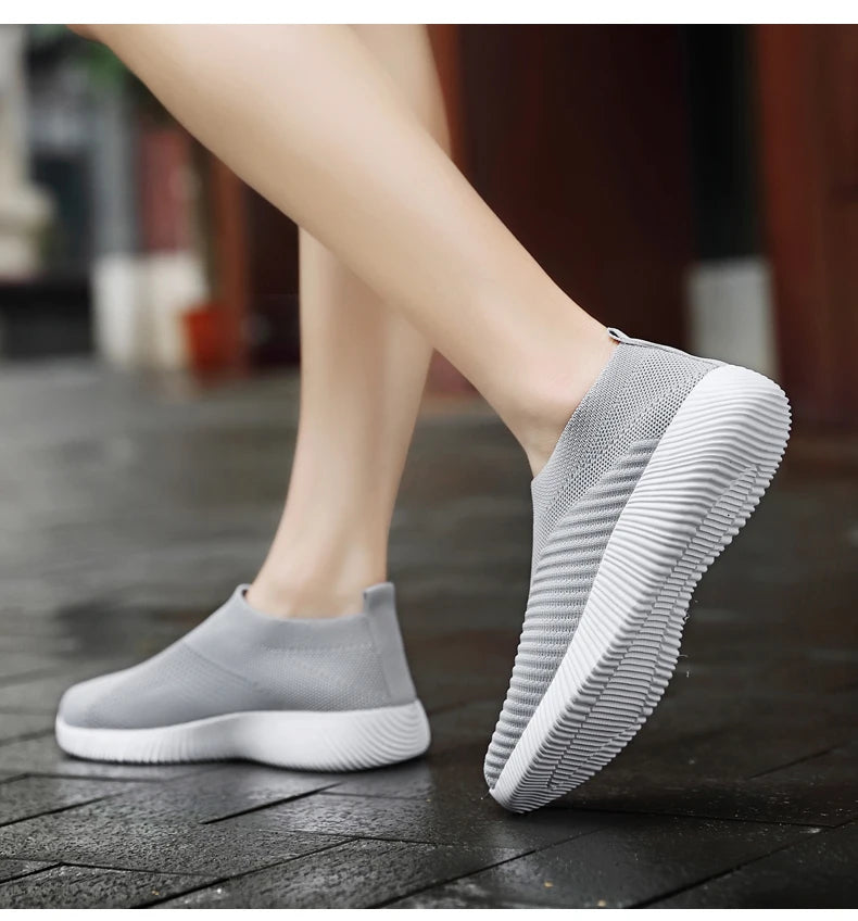 2022 Women Vulcanized Shoes High Quality Women Sneakers Slip On Flats Shoes Women Loafers Plus Size 42 Walking Flat