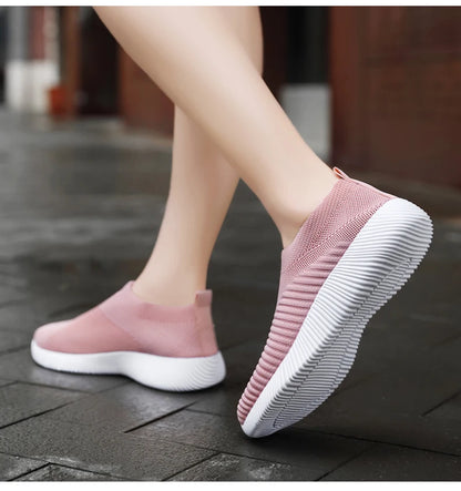 2022 Women Vulcanized Shoes High Quality Women Sneakers Slip On Flats Shoes Women Loafers Plus Size 42 Walking Flat