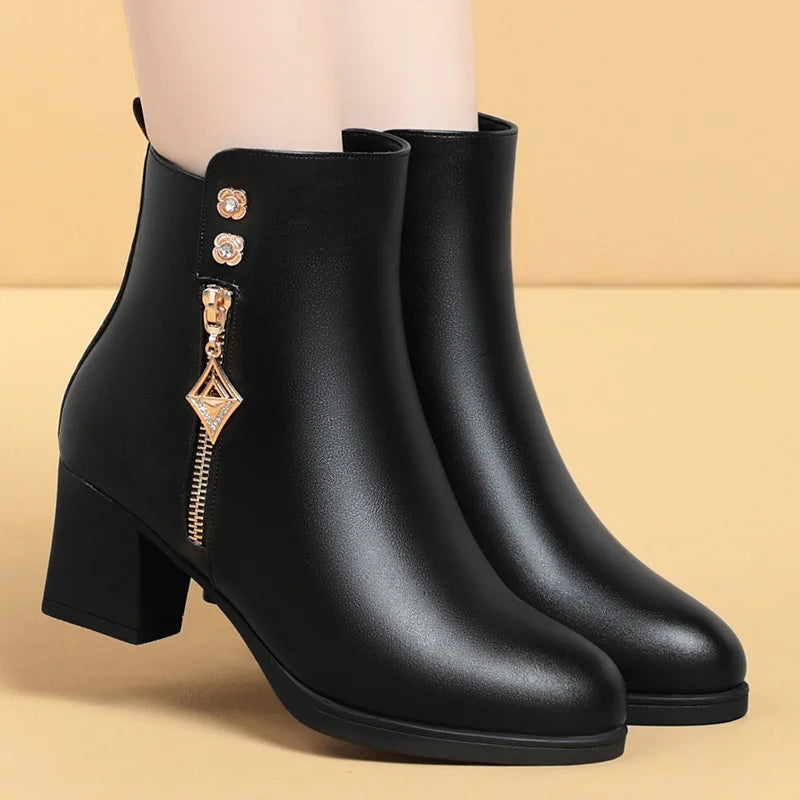 Women Leather Boots Genuine Leather Plush Boots Winter Warm Thick Heel Brand High-heeled Fashion Snow Boots Women Short Boots