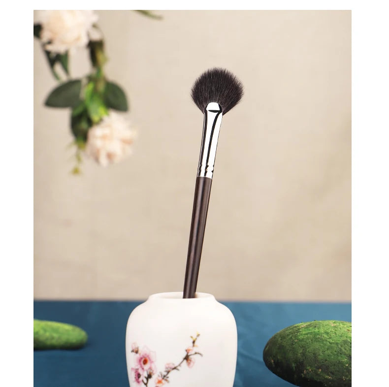 CHICHODO Makeup Brushes-Peach Blossom Series-Round Loose Powder Brush Soft Wool Natural Ebony Professional Beauty Make up Tools