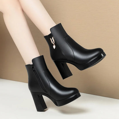 Autumn Winter Women Platform Shoes Warm Fleece Waterproof Short Leather Boots Luxury Black Super Office High Heel Ankle Boots