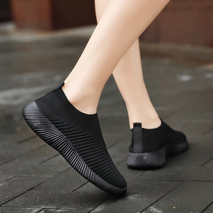 2022 Women Vulcanized Shoes High Quality Women Sneakers Slip On Flats Shoes Women Loafers Plus Size 42 Walking Flat