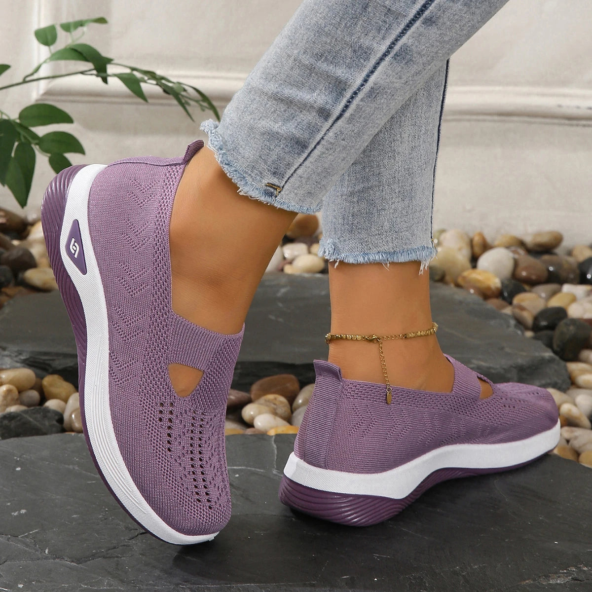 Soft Sole Knitted Sneakers For Women Breathable Comfort Casual Sports Shoes Woman Lightweight Hollow Out Mesh Flats Summer Shoes