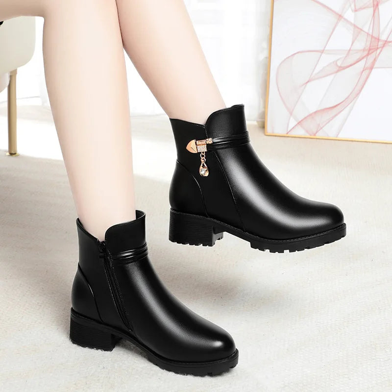 New Winter Women Boots Rhinestone Leather Boots Autumn Winter Warm Cotton Shoes Low Heel Round Head Side Zip Footwear Anti-slip