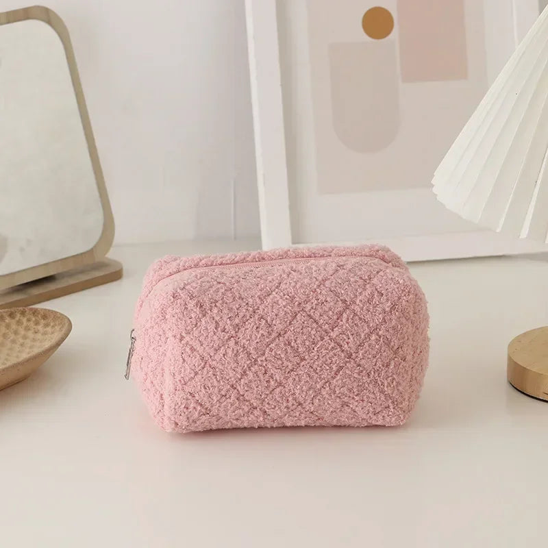 1 Pc Girl Soft Travel Cosmetic Bag Organizer Case Cute Lady Make Up Case Necessaries Solid Color Plush Makeup Bag for Women