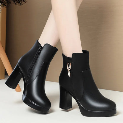 Autumn Winter Women Platform Shoes Warm Fleece Waterproof Short Leather Boots Luxury Black Super Office High Heel Ankle Boots