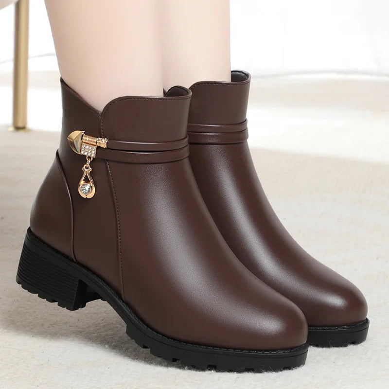 New Winter Women Boots Rhinestone Leather Boots Autumn Winter Warm Cotton Shoes Low Heel Round Head Side Zip Footwear Anti-slip