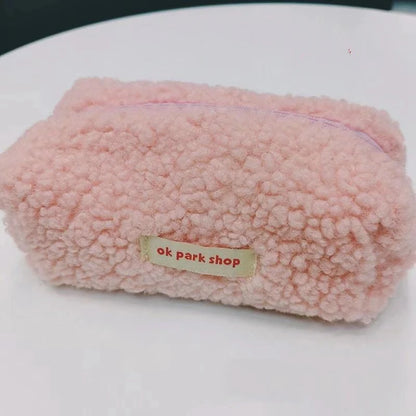 Cute Solid Color Fur Makeup Bag for Women Soft Travel Cosmetic Bag Organizer Case Young Lady Make Up Case Necessaries