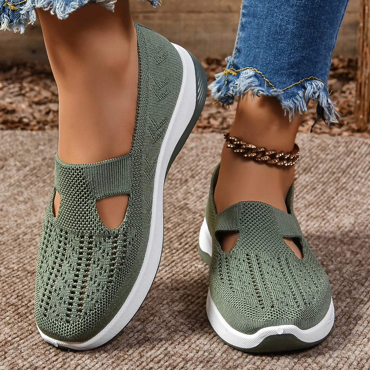 Soft Sole Knitted Sneakers For Women Breathable Comfort Casual Sports Shoes Woman Lightweight Hollow Out Mesh Flats Summer Shoes