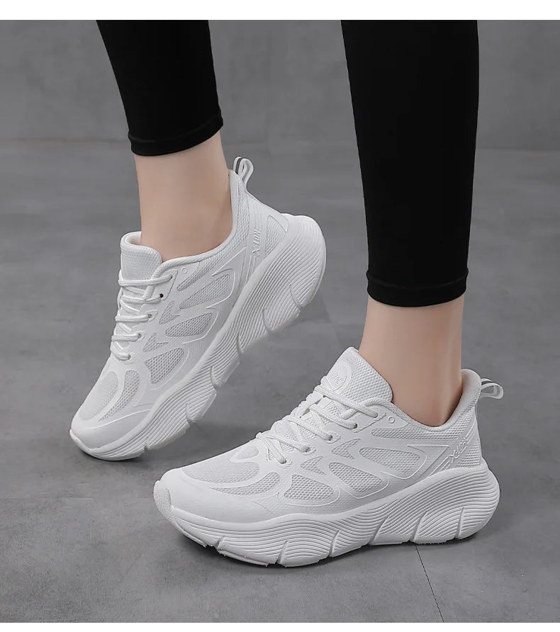 Lightweight Athletic Running Shoes for Outdoor Men Women Breathable Sneakers Good Traction Casual Sports Shoes Good Rebound