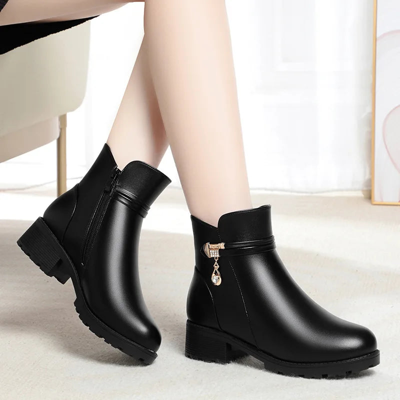 New Winter Women Boots Rhinestone Leather Boots Autumn Winter Warm Cotton Shoes Low Heel Round Head Side Zip Footwear Anti-slip