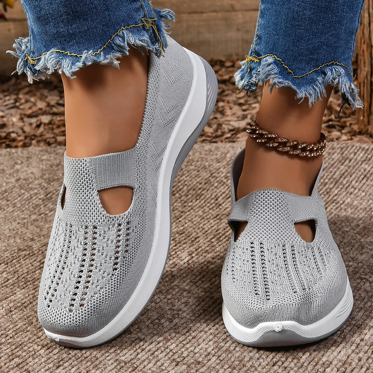 Soft Sole Knitted Sneakers For Women Breathable Comfort Casual Sports Shoes Woman Lightweight Hollow Out Mesh Flats Summer Shoes