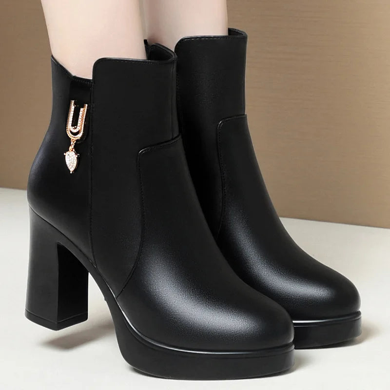 Autumn Winter Women Platform Shoes Warm Fleece Waterproof Short Leather Boots Luxury Black Super Office High Heel Ankle Boots