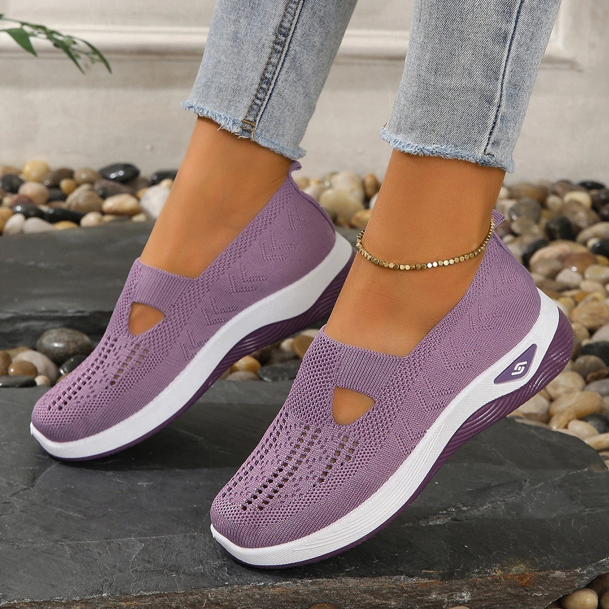 Soft Sole Knitted Sneakers For Women Breathable Comfort Casual Sports Shoes Woman Lightweight Hollow Out Mesh Flats Summer Shoes